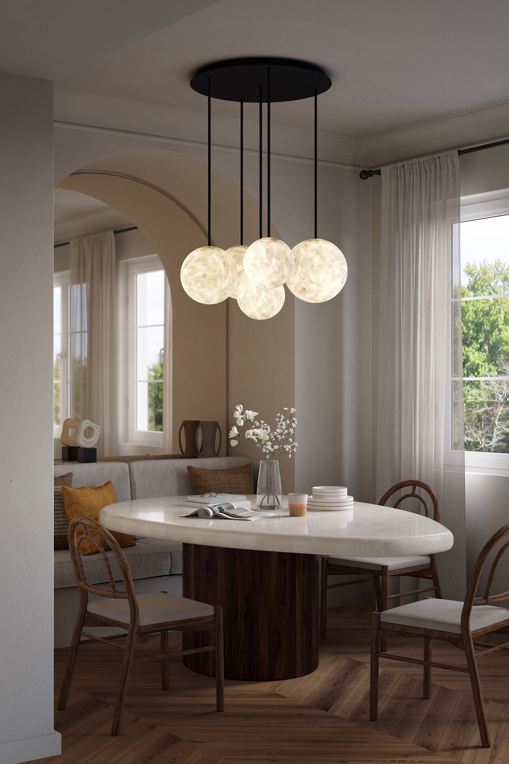 Suspension Constellation Orion en sphères d'albâtre naturel sur structure noire, salle à manger avec banquette en arche et table ronde en marbre